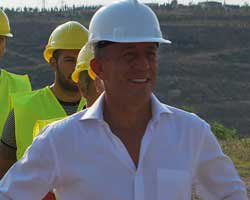 Ali Ağaoğlu... 120 BİN LİRALIK YATAKTA UYUYOR!