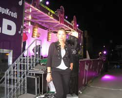 Esra Sönmezer... REKLAM YILDIZI OLDU!