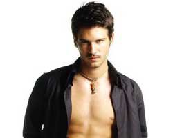 Tolgahan Sayışman... LÜBNANLI GENÇ KIZLAR ONU BEKLİYOR!