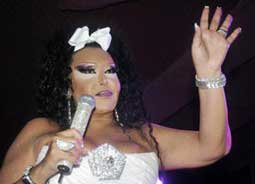 Bülent Ersoy... ÇIPLAK SESLE ANTALYA'YI İNLETTİ!