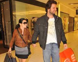 Özgü Namal-Başar Savur...ELELE ALIŞVERİŞ KEYFİ!