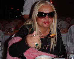 Banu Alkan... "YEMEKLER BENİM GÜZELLİK SIRRIM!"