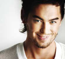 Cüneyt Çakım... İSVİÇRE'Yİ EUROVİSİON'DA BİR TÜRKÜN BESTESİ TEMSİL EDECEK!