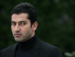 Kenan İmirzalıoğlu... `ÖZEL ALAN` RESİMLERİ DAVALIK!