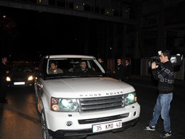 Murat Dalkılıç-Ekin Türkmen... ÜNLÜLERE POLİS TORPİLİ ORTALIĞI GERDİ...