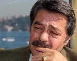 Kadir İnanır... TRAFİK KAZASI GEÇİRDİ