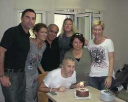 Yusuf  Azuz... 54.DOĞUM GÜNÜNÜ HASTANEDE KUTLADI!