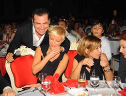 Ferhat Göçer-Ömür Gedik... BAYRAMDA AŞK TAZELEDİLER...