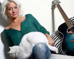 Mavi... İSTANBUL'DA İLK KONSER HEYECANI!