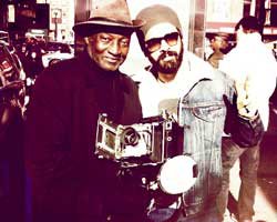 Sedat Doğan-Louis Mendez... NEW YORK'TAKİ KİMSESİZ ÇOCUKLARA YARARINA SERGİ AÇTILAR!