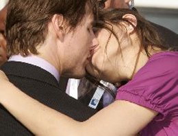 Katie Holmes-Tom Cruise... YATAKLARINI AYIRDILAR...