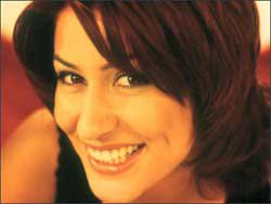 İclal Aydın... UZUN BİR ARADAN SONRA TEKRAR SAHNELERDE!