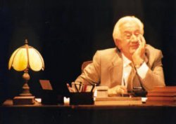 Deniz Uyguner... TÜRK TİYATROSUNUN ACI KAYBI!