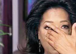 Oprah Winfrey... "LEZBİYEN DEĞİLİM" DİYE AĞLADI!
