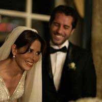 Efe Önbilgin... AİLE YAŞANTISI VE BOŞANMA HABERLERİNE YAYIN YASAĞI!