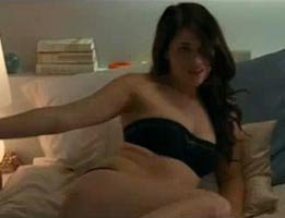 İTALYAN TELEVİZYONLARININ YAYINLAMADIĞI SEKSİ REKLAM!...