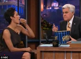 Halle Berry... CANLI YAYINDA ORGAZM !