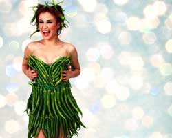 Dj Asuman Şener... SİVRİ BİBERLERDEN YAPILMIŞ ELBİSE GİYDİ!