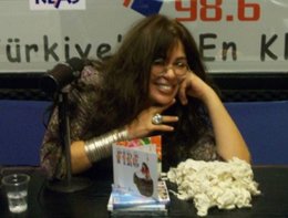 Zerrin Özer... "YENİ ŞARKIM EUROVİSİON'A YAKIŞIR" !..