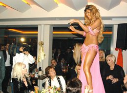 Show Tv İç Yapımlar? ERKEN YILBAŞI PARTİSİNE ÜNLÜ YAĞDI?