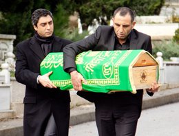 Gürkan uygun... MEMATİ'NİN KENDİ SESİNDEN OKUDUĞU AĞIT TÜRKİYE'Yİ GÖZYAŞINA BOĞDU..