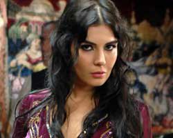 Hatice Şendil... "SEVGİLİMİN KİM OLDUĞUNU EVLENİRSEM ÖĞRENİRSİNİZ!"