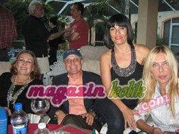 Magazinkolik Özel / Ahu Tuğba? YENİ YILA AMERİKA'DA ATATÜRK'ÜN MANEVİ KIZIYLA BİRLİKTE GİRDİ?