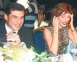 Seray Sever-Hüseyin Özgürgün... İŞTE MESAFELİ GECE!