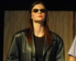 Sevil Uyar... SAĞIR, DİLSİZ, KÖR BİR KIZI CANLANDIRACAK!