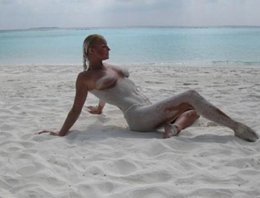 Bolşoy'dan kovulan Anastasia Volochkova... ZAYIFLIĞINI SOYUNARAK KANITLADI...