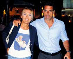 Demet Akalın... EMİR TAMER'E GERİ DÖNDÜ!