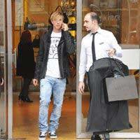 Guti... ALIŞ-VERİŞ CANAVARI ÇIKTI!