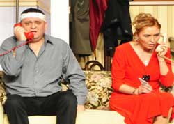 "Hangisi Karısı?"... 12 YIL SONRA "ÖZEL TİYATRO" SAHNESİNDE!