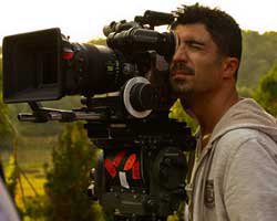 Özcan Deniz... İLK YÖNETMENLİK DENEMESİNDE DAVALIK OLDU!