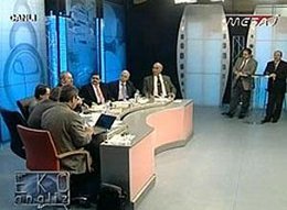 MESAJ TV CANLI YAYININDA KONUK SEYİRCİYİ EVİRE ÇEVİRE DÖVDÜLER!