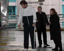 Kıvanç Tatlıtuğ... HOLLYWOOD'A GİDERAYAK KAZA GEÇİRDİ!