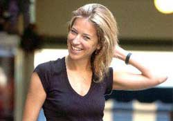 Burcu Esmersoy... NTV SPOR'DAN AYRILDI!