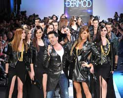 "İstanbul Fashion Week 2011"... EMRE ALTUĞ'DAN EŞİNE SÜRPRİZ!