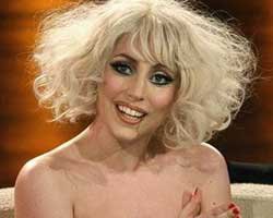 Lady Gaga... YATAK ODASI SIRLARINI ANLATTI!