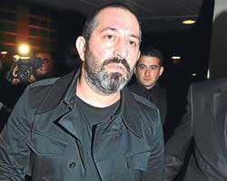 Cem Yılmaz... EKŞİ SÖZLÜK GECESİNDE YUHALANDI!