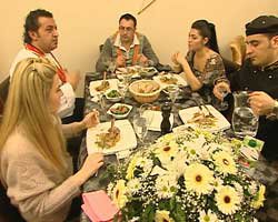 Yemekteyiz... TÜRKİYE'NİN EN ÜNLÜ AHÇILARININ DÜELLOSU!