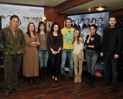 Sen De Gitme... TRT 1'İN YENİ DİZİSİ ALIŞKANLIK YAPACAK!