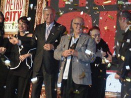 "Çığlık Çığlığa Bir Sevda"... SİNEMASI OLMAYAN AVM'DE GALA!...