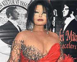 Bülent Ersoy... İLK KEZ ZEKİ MÜREN ŞARKILARI OKUDU!