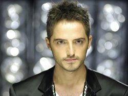 Gökhan Özen ankete tepkili... SUÇ GENÇLERDE DEĞİL, EĞİTİM SİSTEMİNDE!