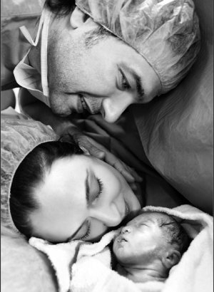 Ceyda Düvenci?  ERKEN DOĞUM YAPTI