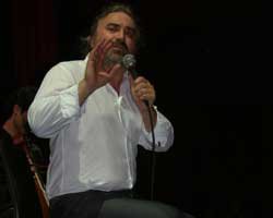 Volkan Konak... RİZE'LİLER İÇİN SAHNE ALDI!