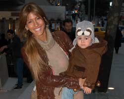 Çağla Şikel Altuğ... HER FIRSATTA OĞLUNA KOŞUYOR!