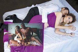 Demet Akalın; sevgilisiyle yatağa girip poz verdi... ÇAKMA BECKHAM'LAR!..