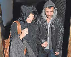 Berrak Tüzünataç-Nejat İşler...AŞKA KALDIĞI YERDEN DEVAM!